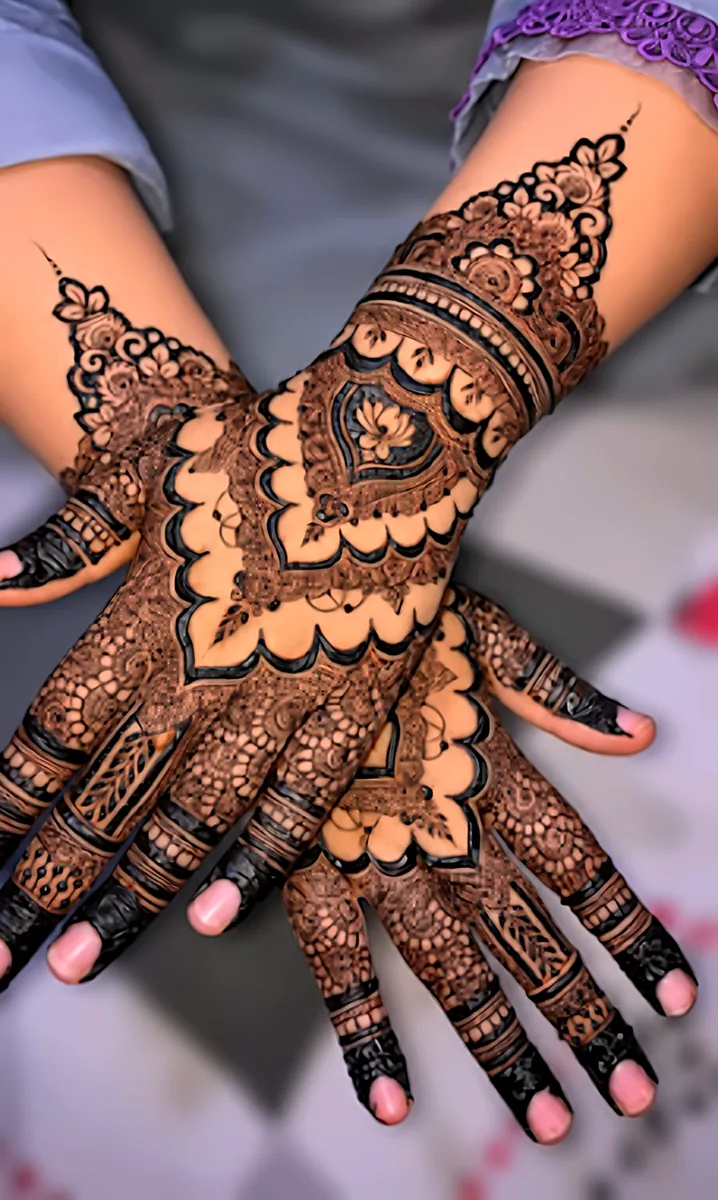 Bridal mehndi at Glow Beauty Salon Kasur