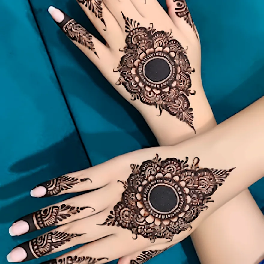 Mandala mehndi at Glow Beauty Salon Kasur